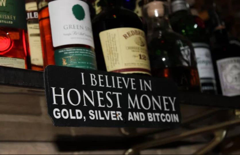 https://www.coindesk.com/tech/2020/10/19/closing-time-for-bitcoins-iconic-room-77-and-thats-ok-says-owner